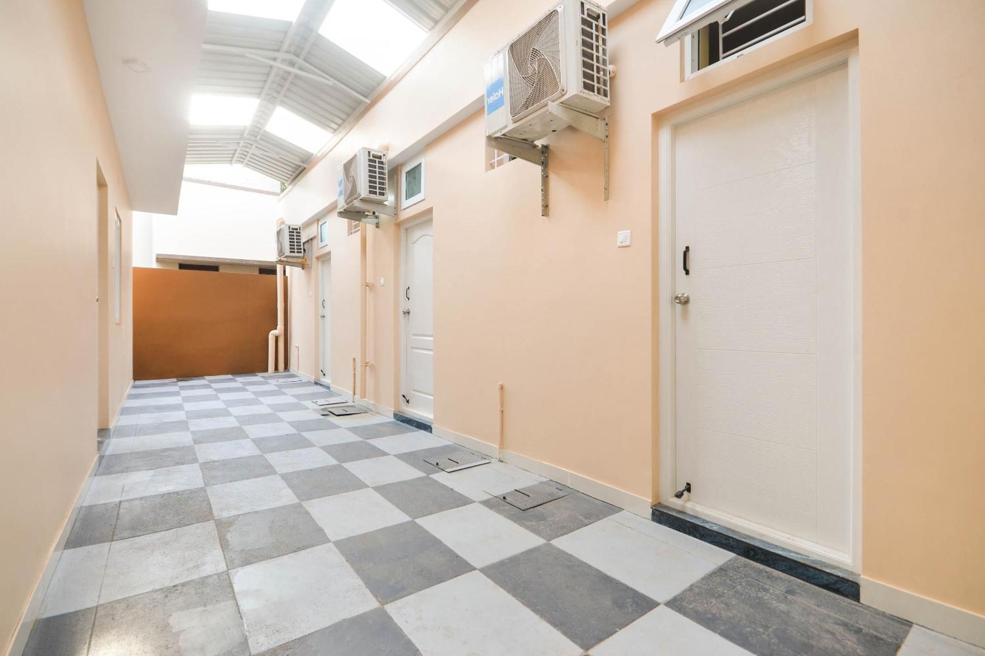 Hotel O Siva Residency Kojambuttúr Kültér fotó