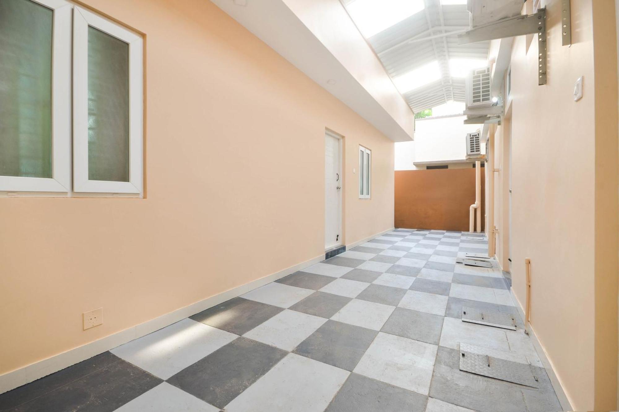 Hotel O Siva Residency Kojambuttúr Kültér fotó